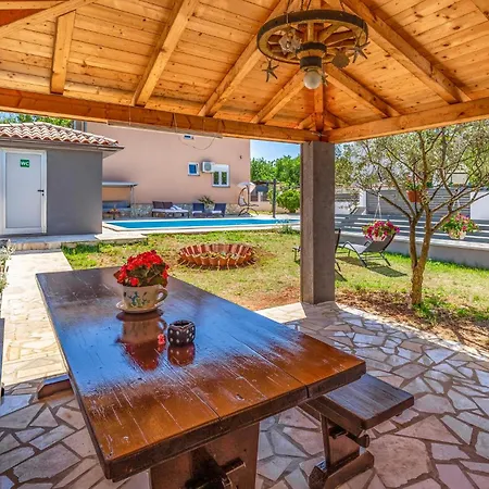 Apartman 1 Bedroom Awesome In *