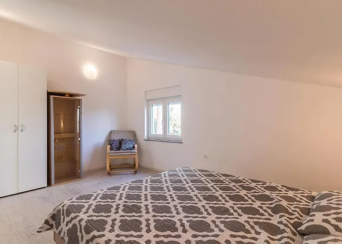 1 Bedroom Awesome In Apartman *